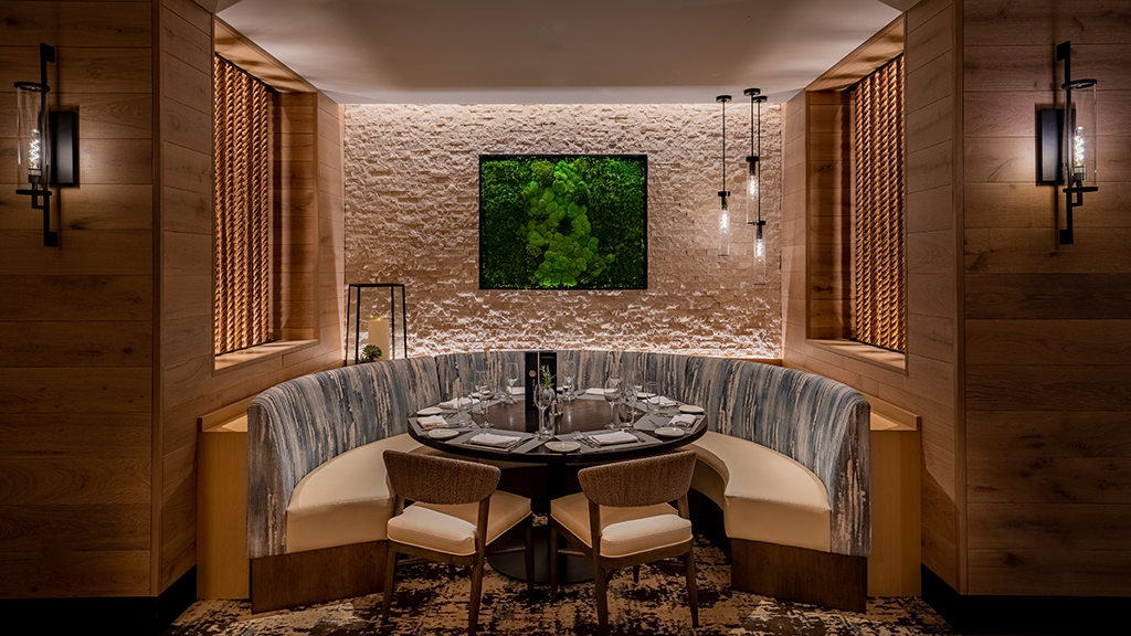 A private booth in the Mainsail Dining Room.