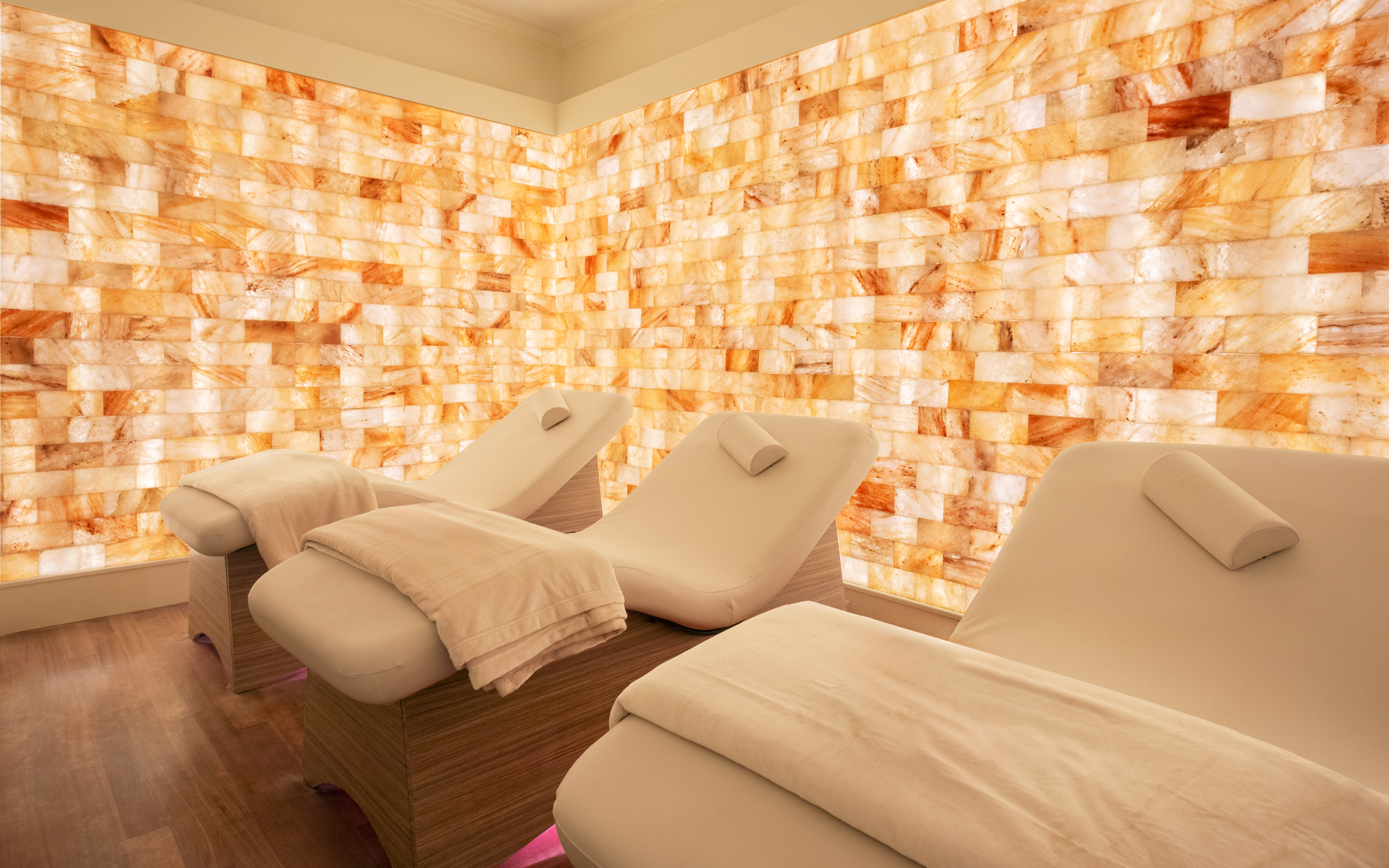 The Salt Lounge at the Opal Spa at Wentworth by the Sea