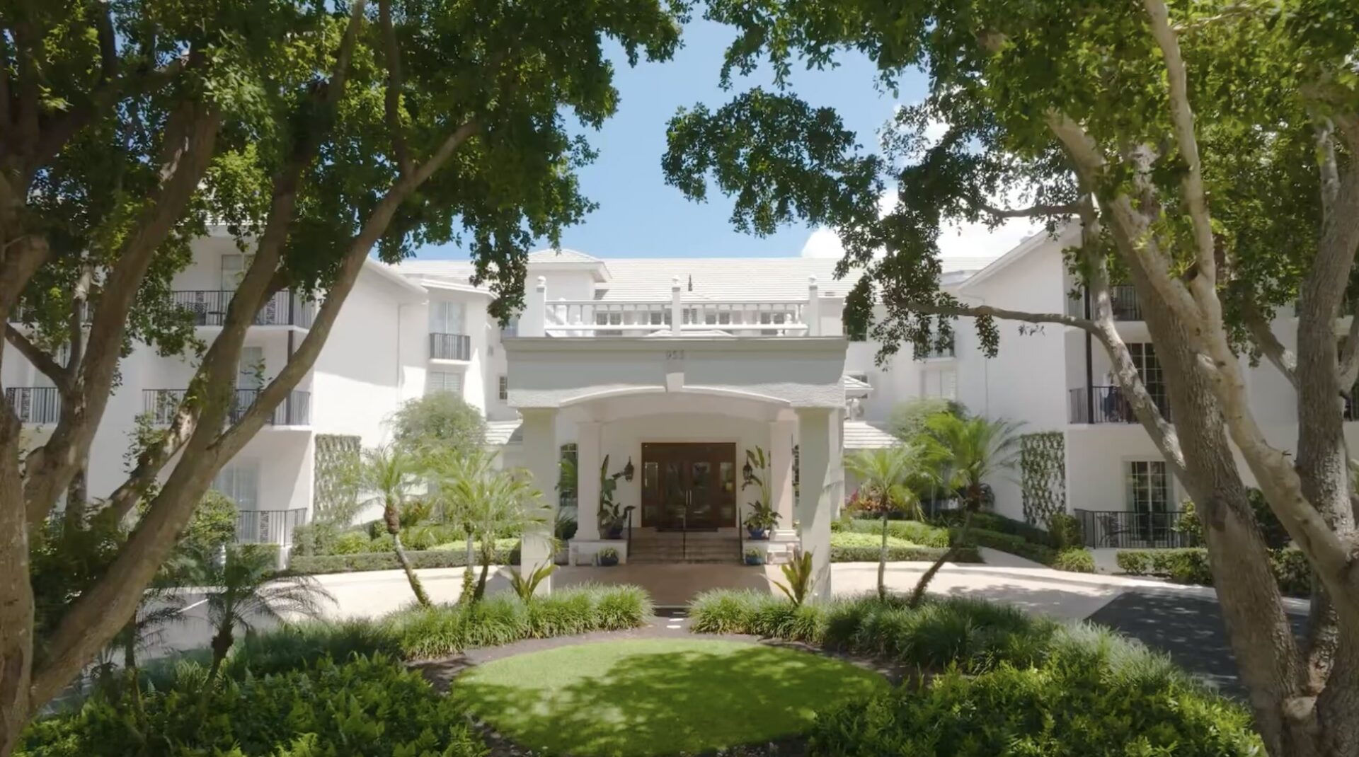 The Capri Inn | Hotel in Naples, Florida, image size:1920x1070